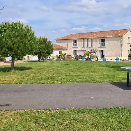 Appartement La Gloriette  à Neuville-du-Poitou Extérieur photo